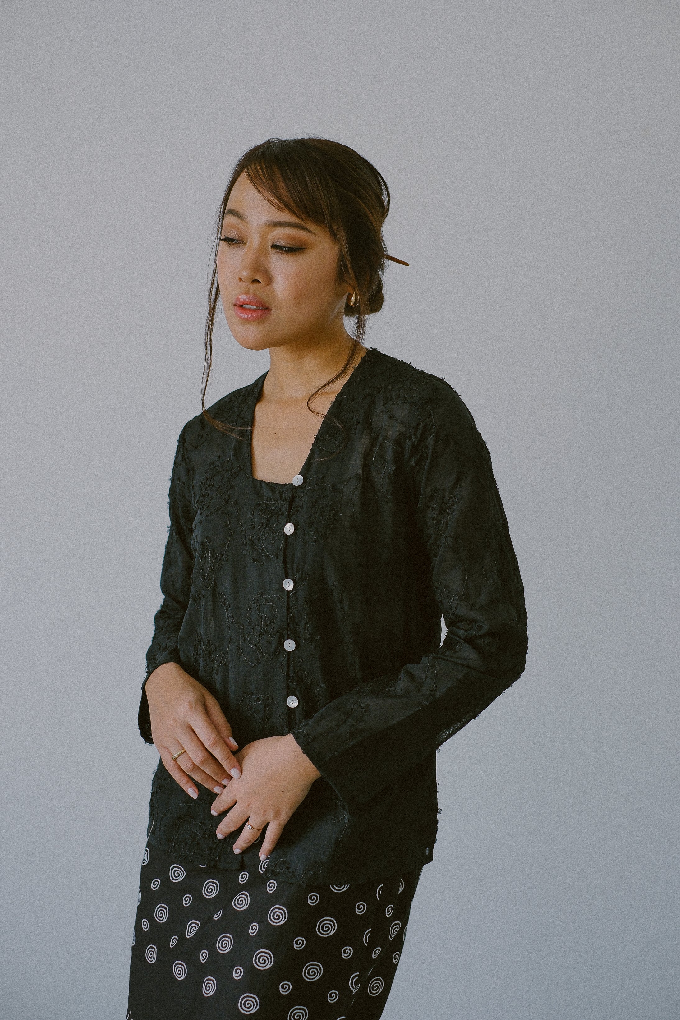 Jasmine Kebaya in Black